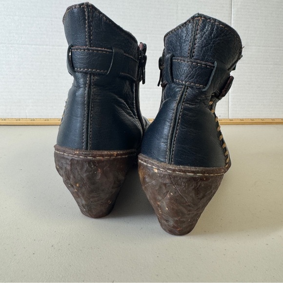 El Naturalista Women's Leather Lagenlook Black Winter Wedge Boots  Size 41 - Picture 7 of 16